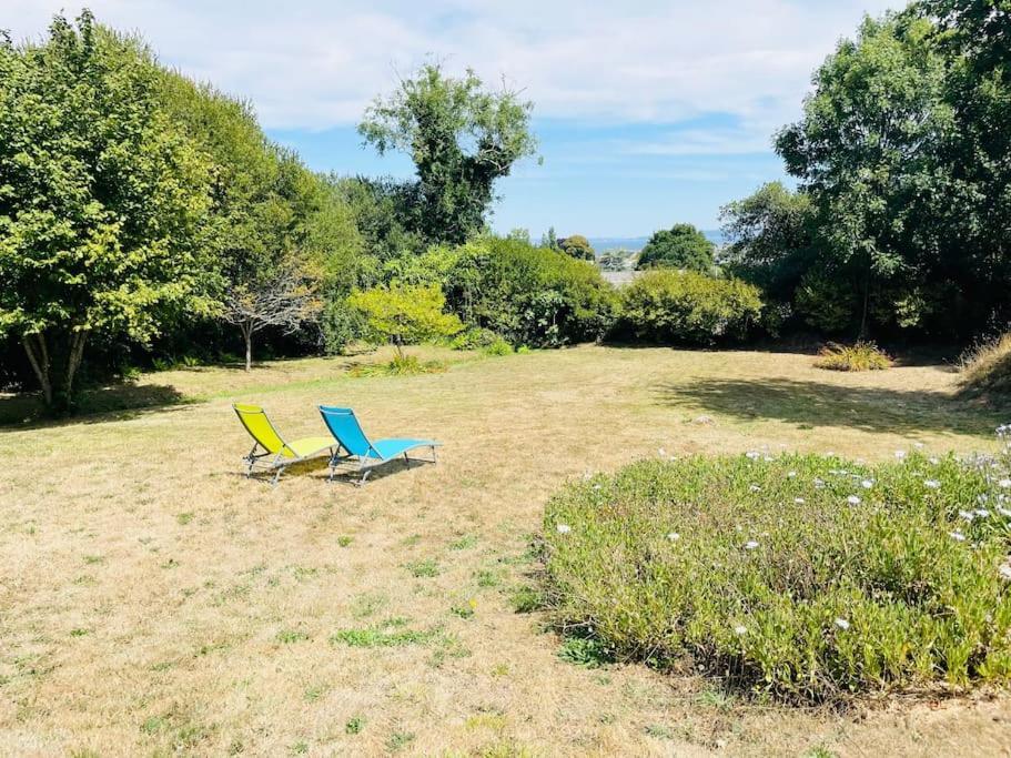 Maison Spacieuse A Deux Pas De La Plage Roscanvel Kültér fotó